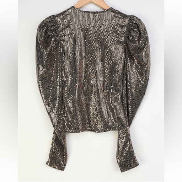 Top - Picture 2 of 6